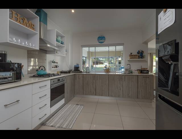 3 BEDROOM TOWNHOUSE FOR SALE IN KINDLEWOOD ESTATE